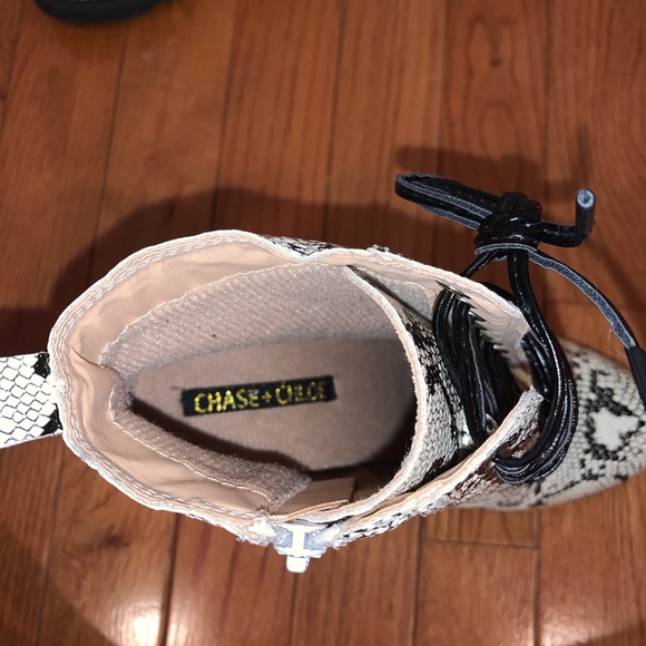 Booties - Picture 4 of 5